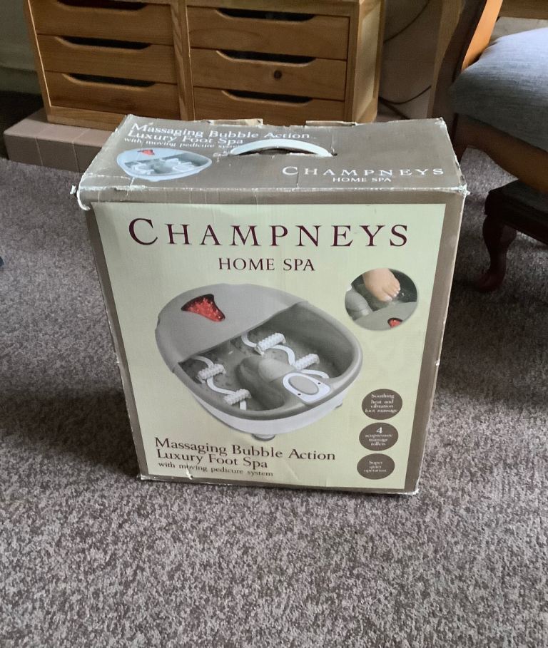 Champneys Massaging Bubble Luxury Foot Spa