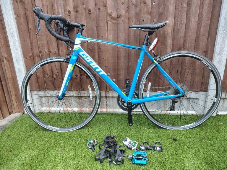 Medium Giant Defy Aluxx 3 Road Bike Unisex Racing Bicycle Mens Womens Ladies