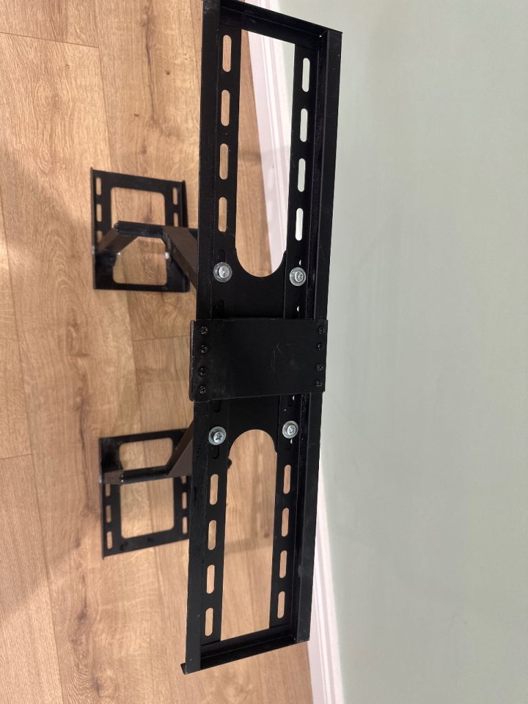 Corner TV Mount