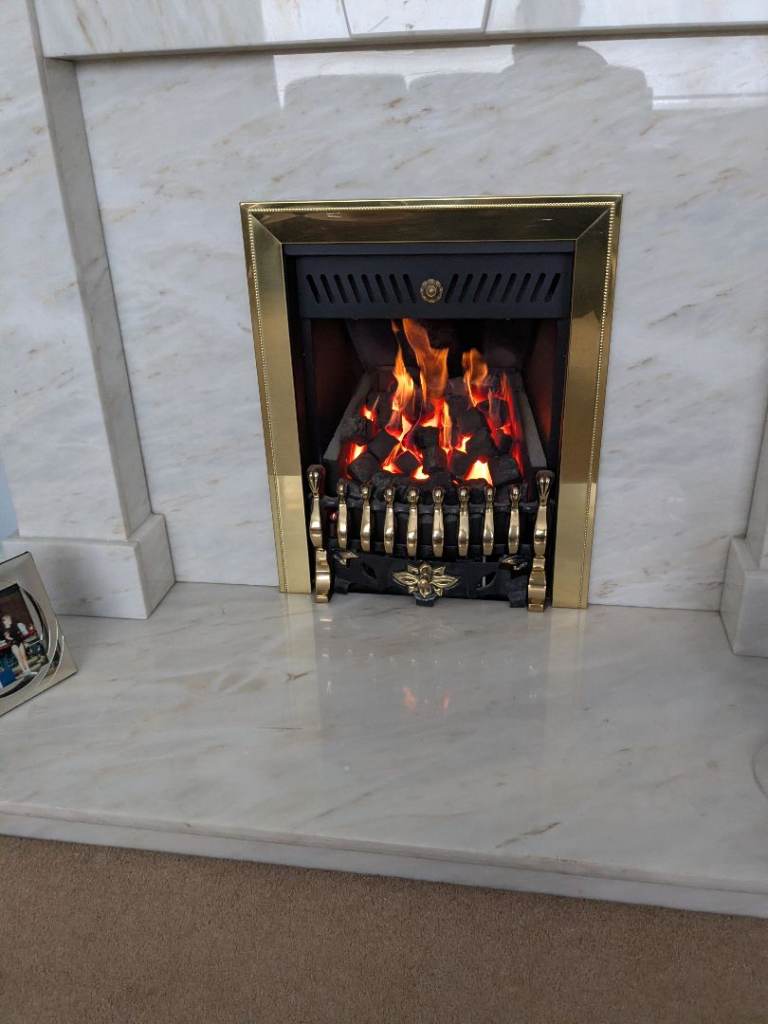 Living flame gas fire. 