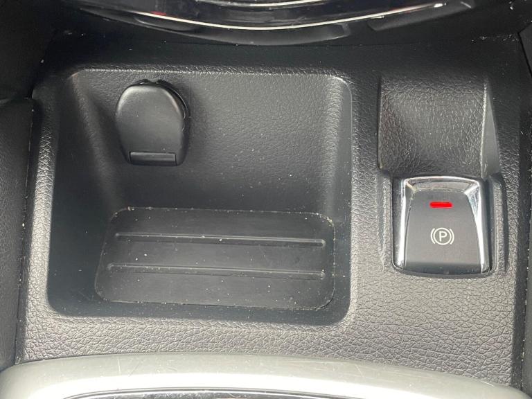 2014 Nissan Qashqai 1.2 DiG-T Acenta Premium 5dr HATCHBACK PETROL Manual