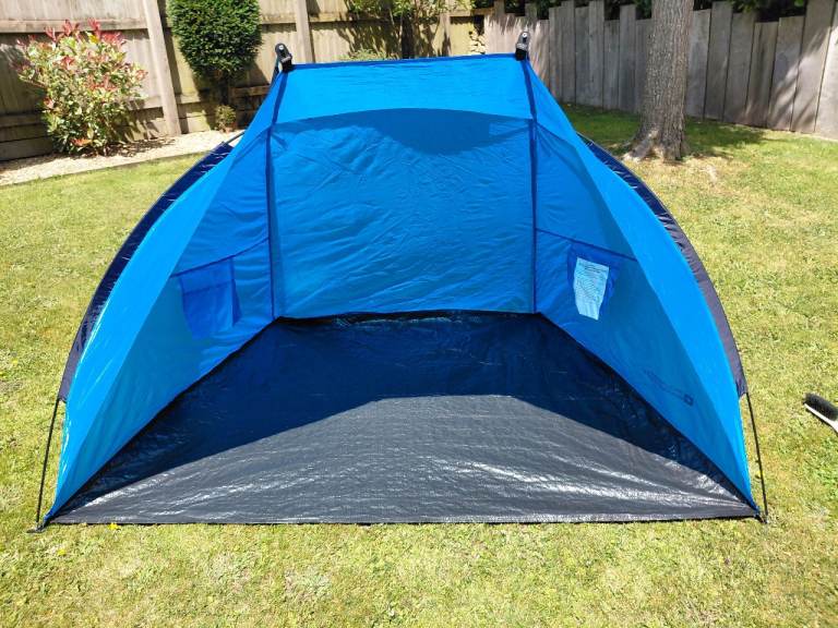 Mountain Warehouse Beach Shelter – Blue, As New