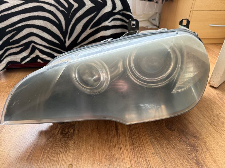 BMW X5 E70 year 2009 Headlights Bi Xenon (not adaptive)