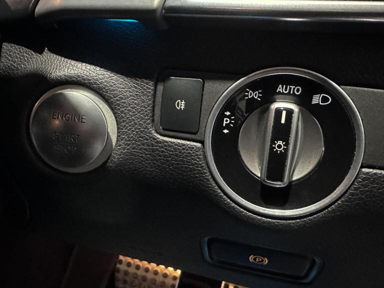 MERCEDES-BENZ GLE CLASS 3.0 GLE350d V6 AMG Line (Premium) G-Tronic 4MATIC Euro