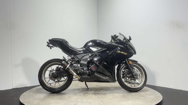 Lexmoto LXR 2021 10K MOT SERVICED FULL SIZE SPORTS BIKE 125CC RACE PIPE