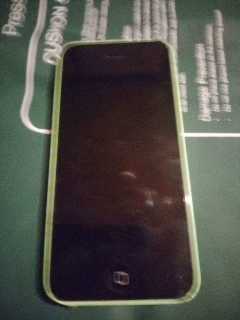 Apple iPhone 5c - Green, Good Condition, Unlocked
