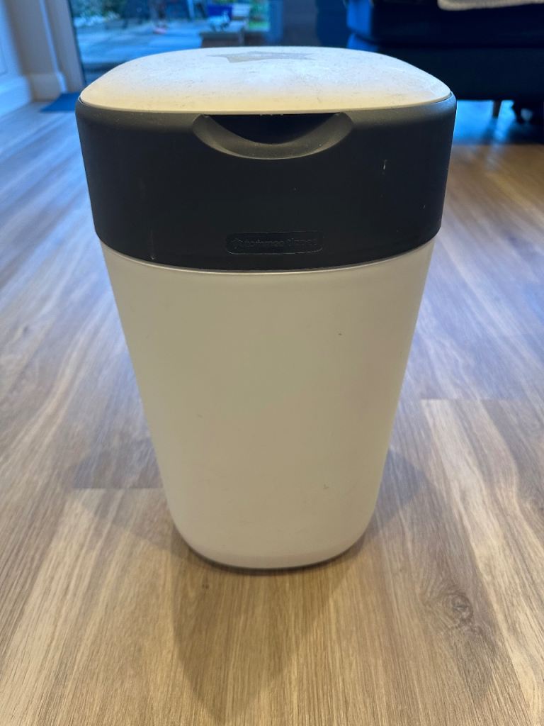 Tommee Tippee Twist & Click Nappy Disposal Bin