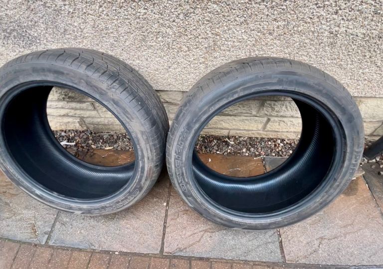305/40/22 Tyres