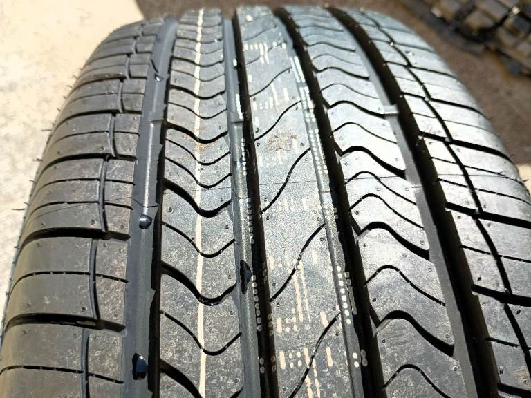 235 60 18" NEW JEEP SUV TYRE + ALLOY WHEEL