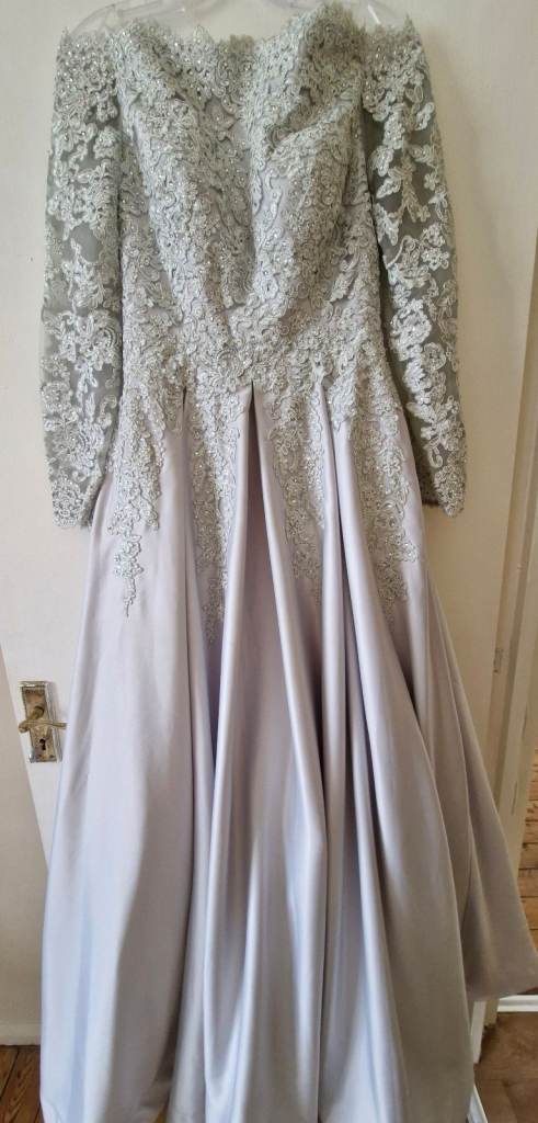 Women grey wedding dress & sandals & bag 
