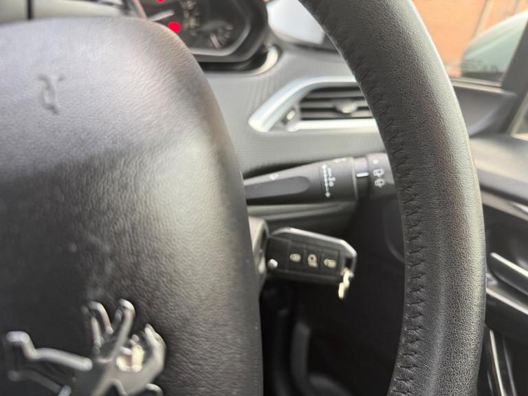 2016 Peugeot 208 1.2 PureTech 82 Active 3dr HATCHBACK PETROL Manual