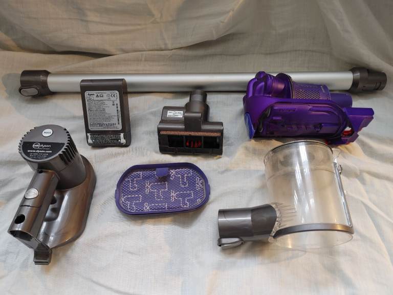 Dyson Animal DC 34 Vacuum Cleaner Selling For Spare Parts/Repairs. £20.00