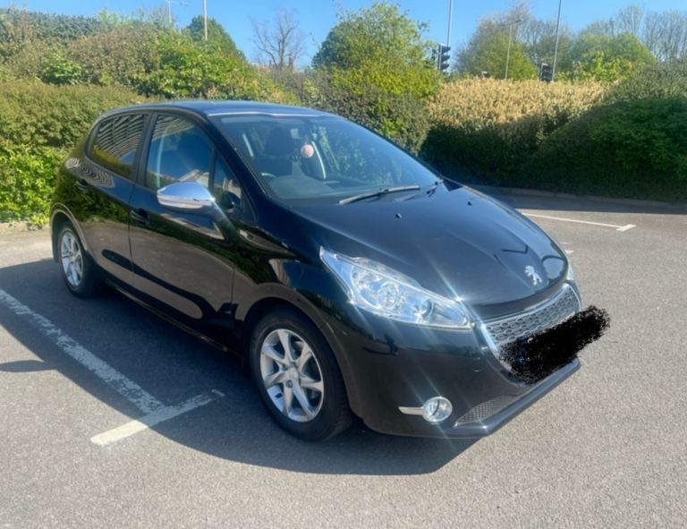 Peugeot, 208, Hatchback, 2015, Manual, 1199 (cc), 5 doors
