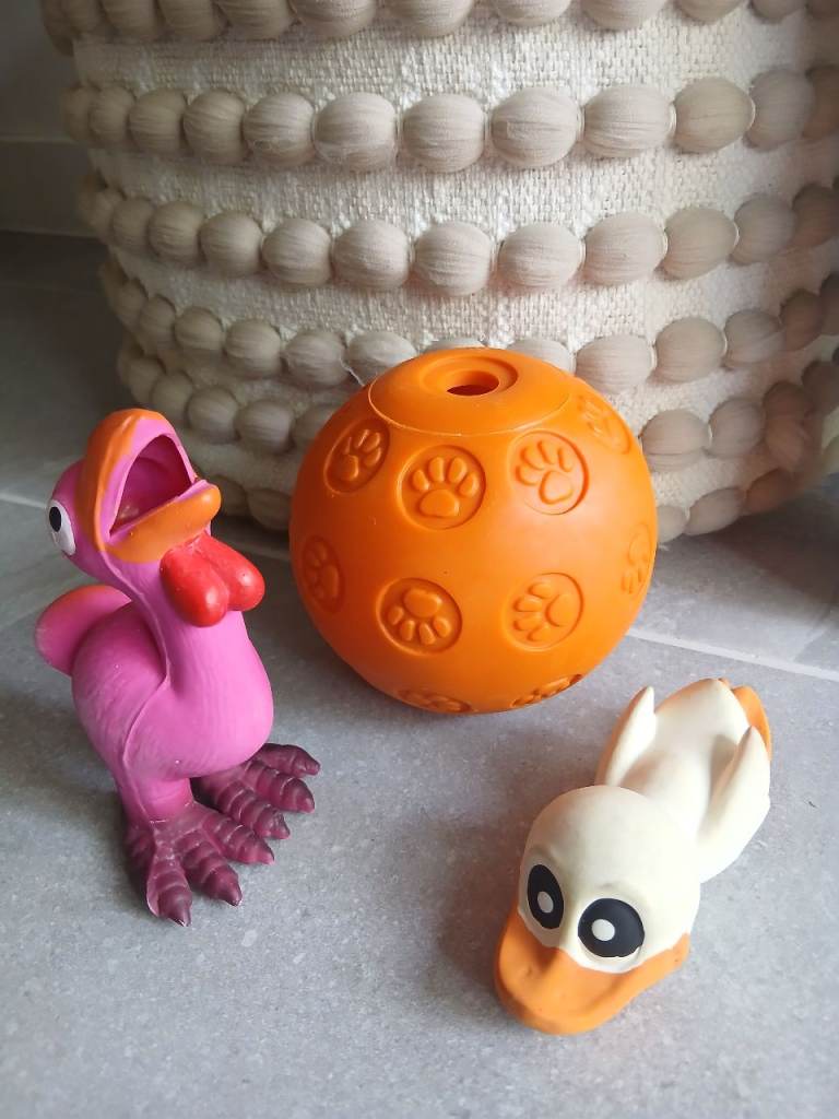 BRAND NEW 1 Treat Ball X2 Small Squeeky Dog Toys
