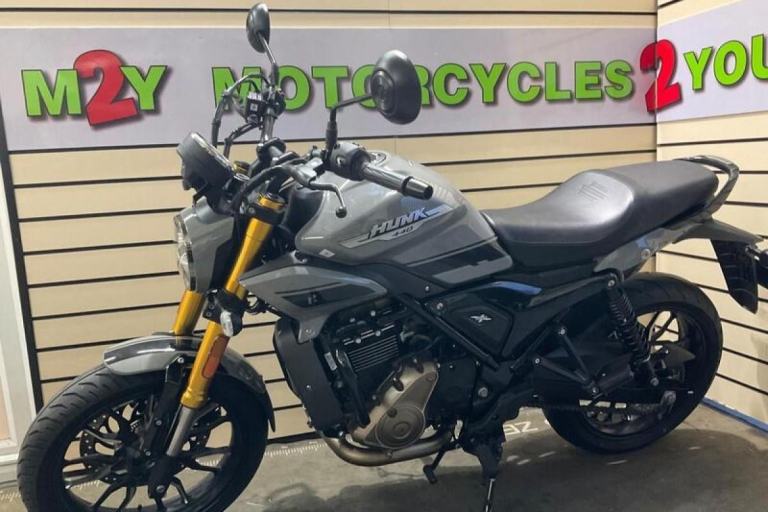 Hero Hunk 440cc Street Bike - A2 Licence