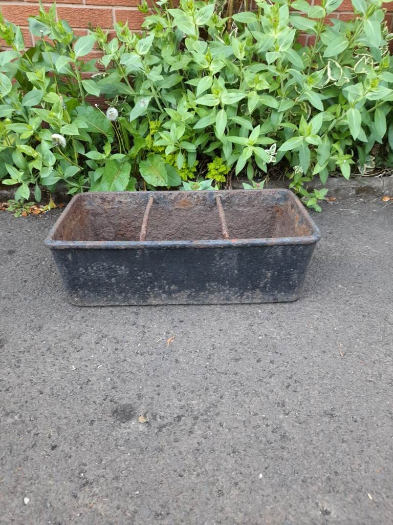 Cast iron trough 
