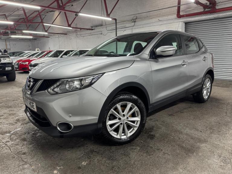 2017 Nissan Qashqai 1.2 DiG-T Acenta [Smart Vision Pack] 5dr HATCHBACK PETROL Manual