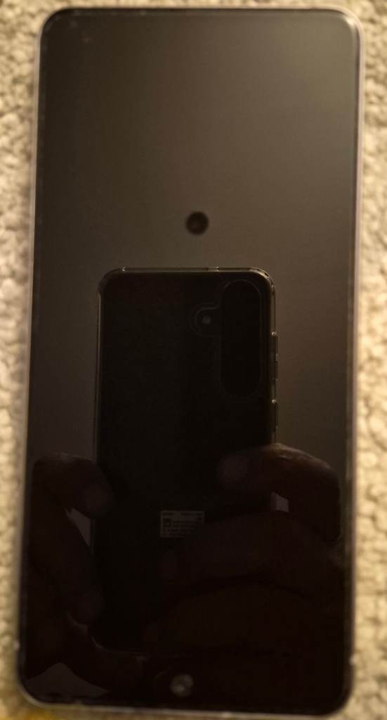 S21 FE 128 gb purple colour, in immaculate condition