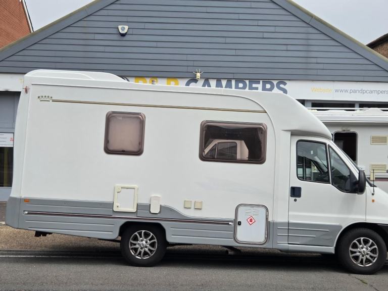 Autocruise Starquest 2.8 HDI 320 MWB C/C DIESEL MANUAL 2002/51