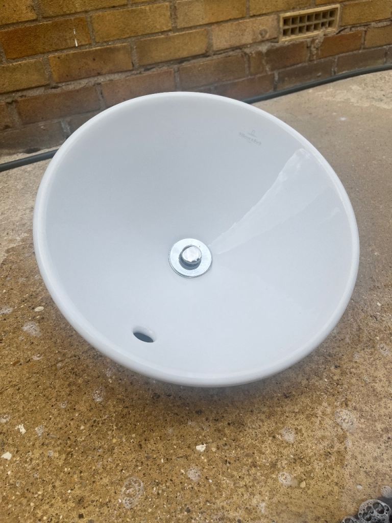 Villeroy & Boch White Ceramic Basin – Good Condition