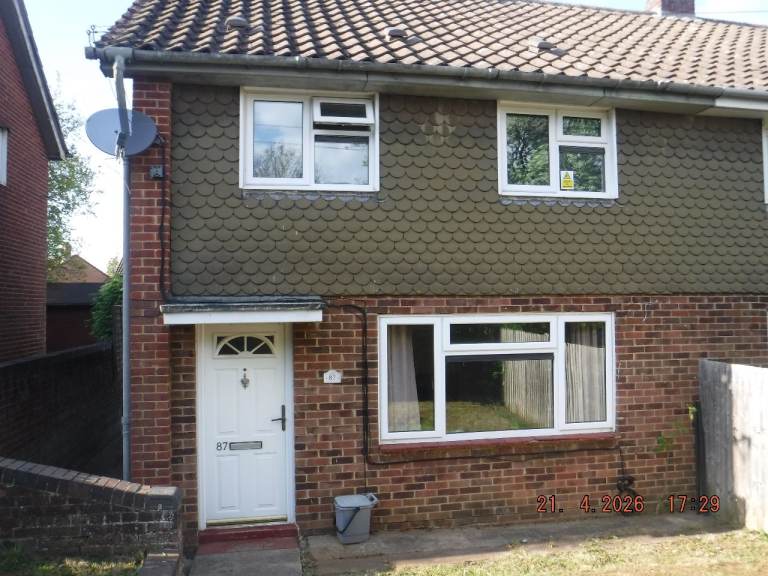 LARGE TWO BED HOUSE BANBURY