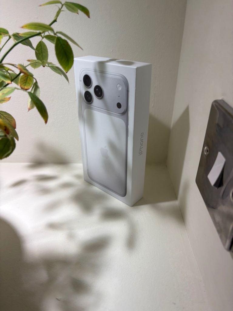 iPhone 17 pro max 1TB silver 