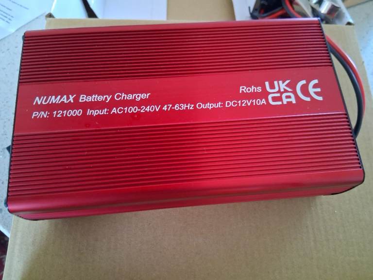 NUMAX Battery Charger 12 Volt, 10 Amp (used once)