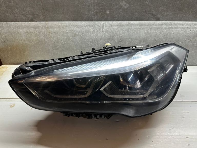 BMW X1 F48 LCI passenger xenon headlight 2019 - 2023