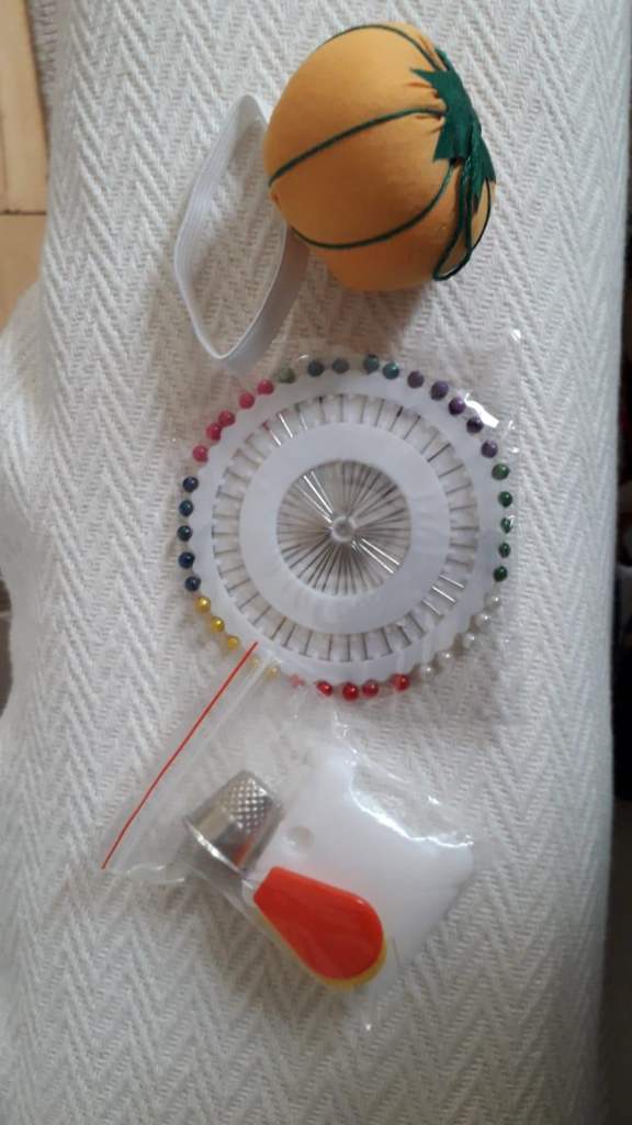 Random sewing / cross-stitch supplies