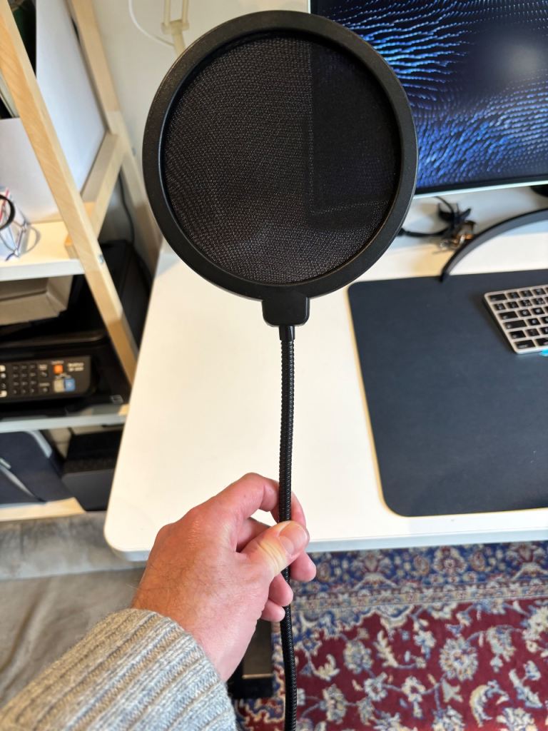 Microphone Pop Filter with Gooseneck – Black, Good Condition