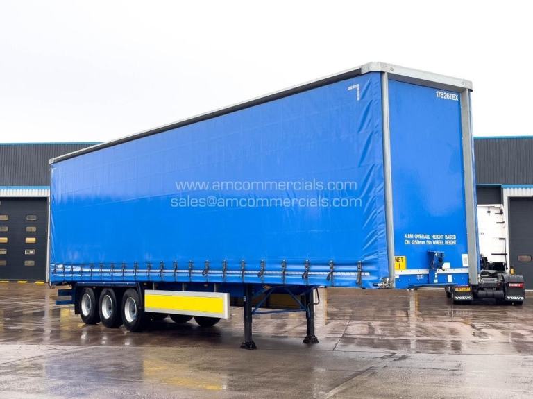 LAWRENCE DAVID 4800MM PILLARLESS CURTAINSIDE TRI AXLE TRAILER