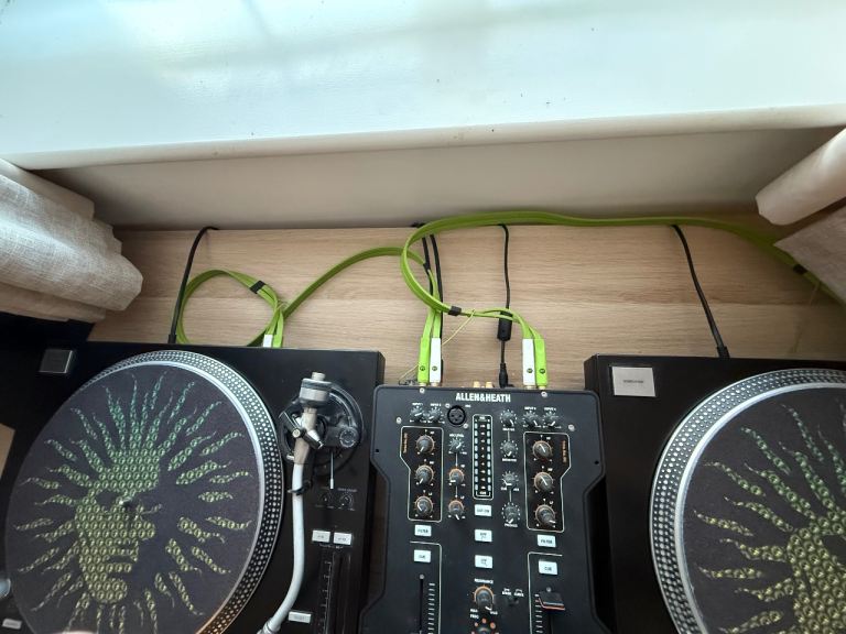 Allen & Heath Xone:23C Mixer, with sound card