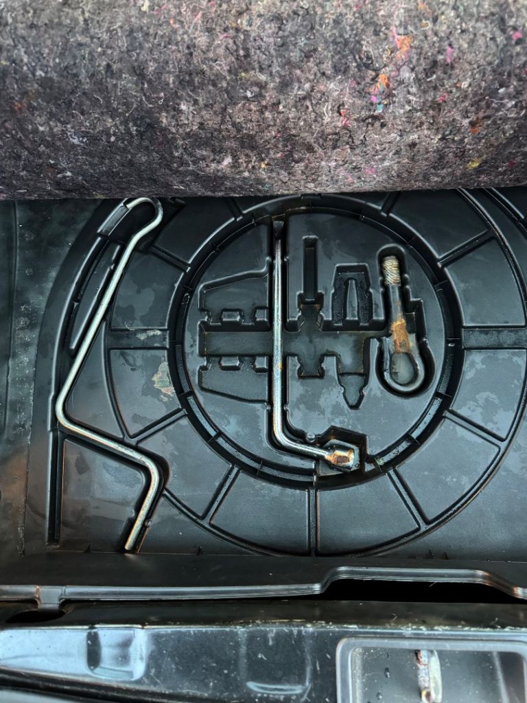 Toyota, YARIS, Hatchback, 2005, Manual, 1298 (cc), 5 doors