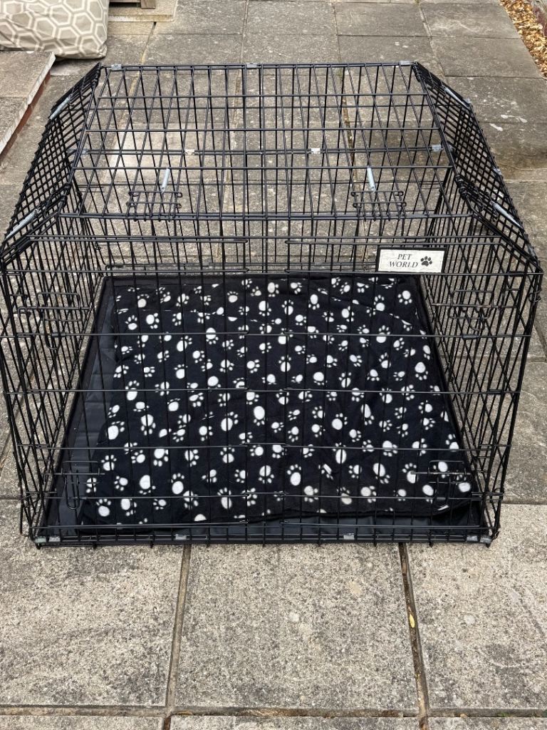Dog cage for Discovery 5