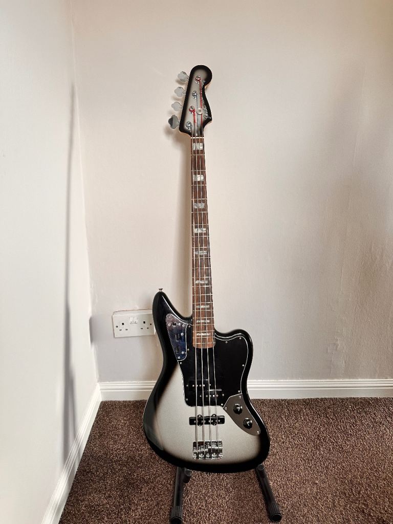 Fender Jaguar Bass Troy Sanders Silverburst 