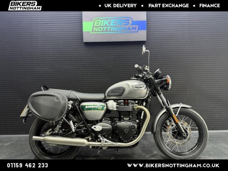 Triumph Bonneville T100 2023 **280 miles - 1 owner**