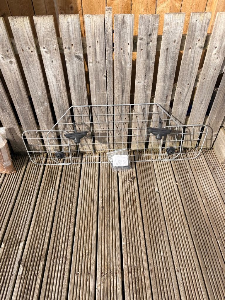 Adjustable dog guard 