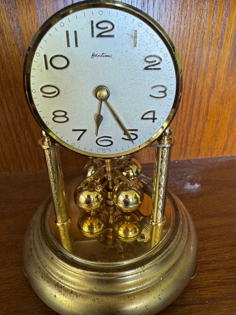 Bentina 400 day anniversary clock 
