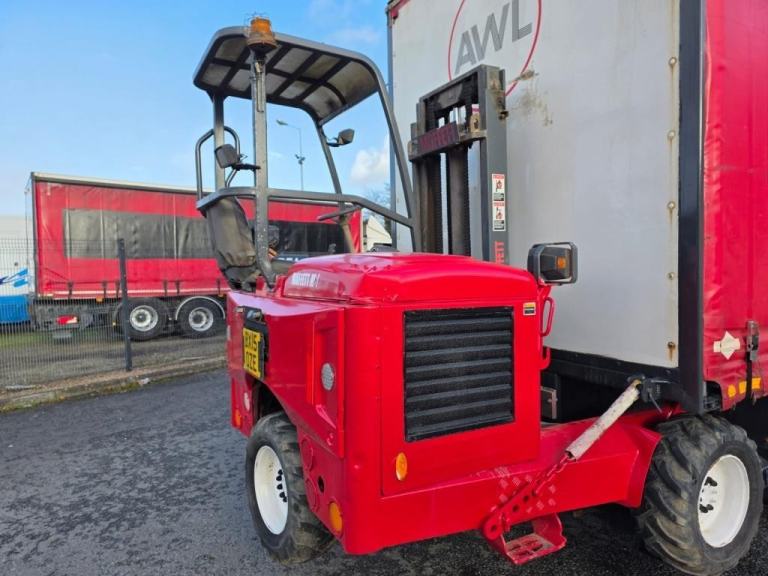 2015 Scania P320 6X2 Twin Wheel 27ft Curtainsider Body