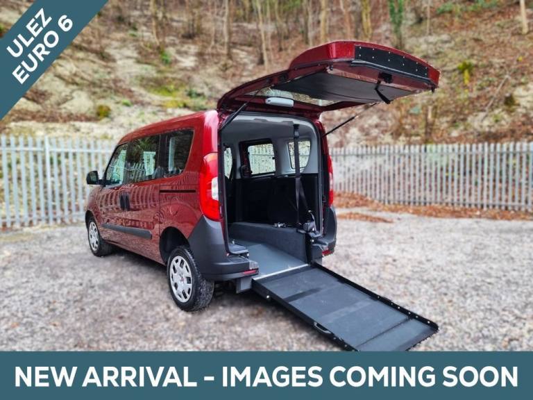 2018 Fiat Doblo 1.4 16V Easy 5dr MPV PETROL Manual