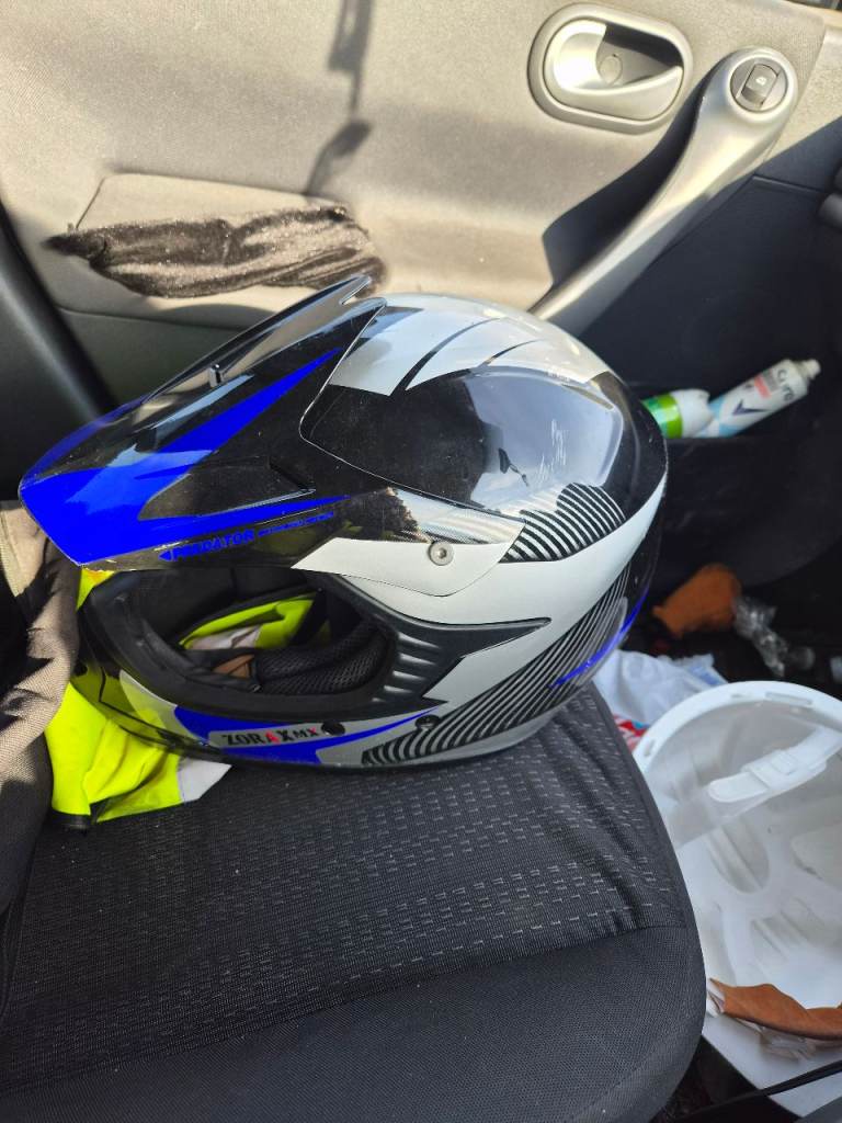 Predator zoraxmx kids helmet