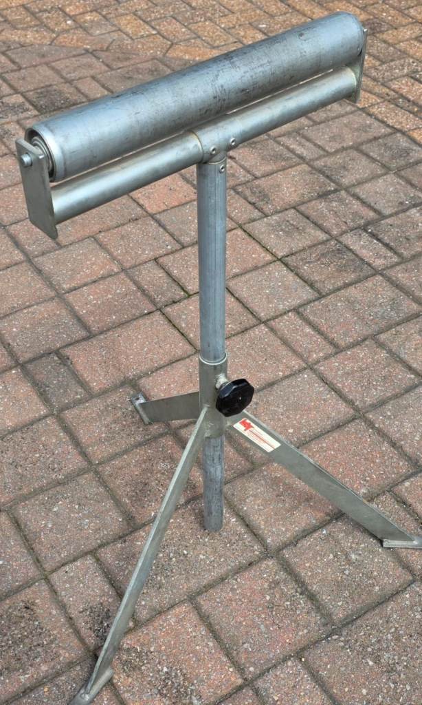 Roller stand