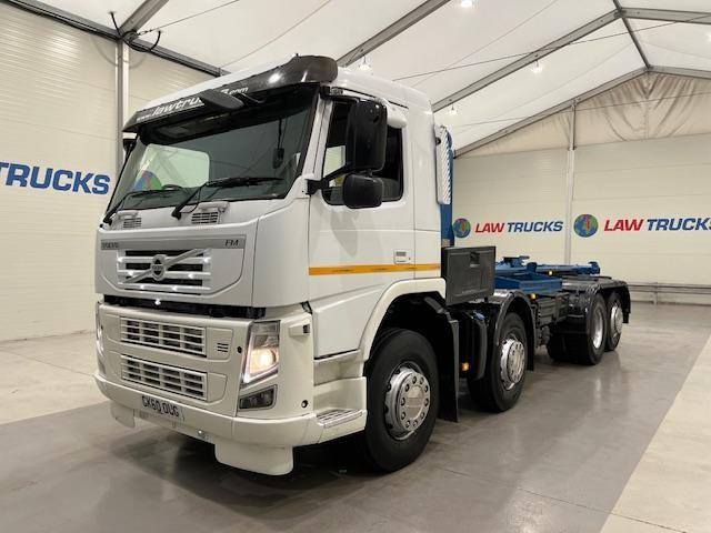 Volvo FM 460 8x2 Day Cab Hookloader Drawbar