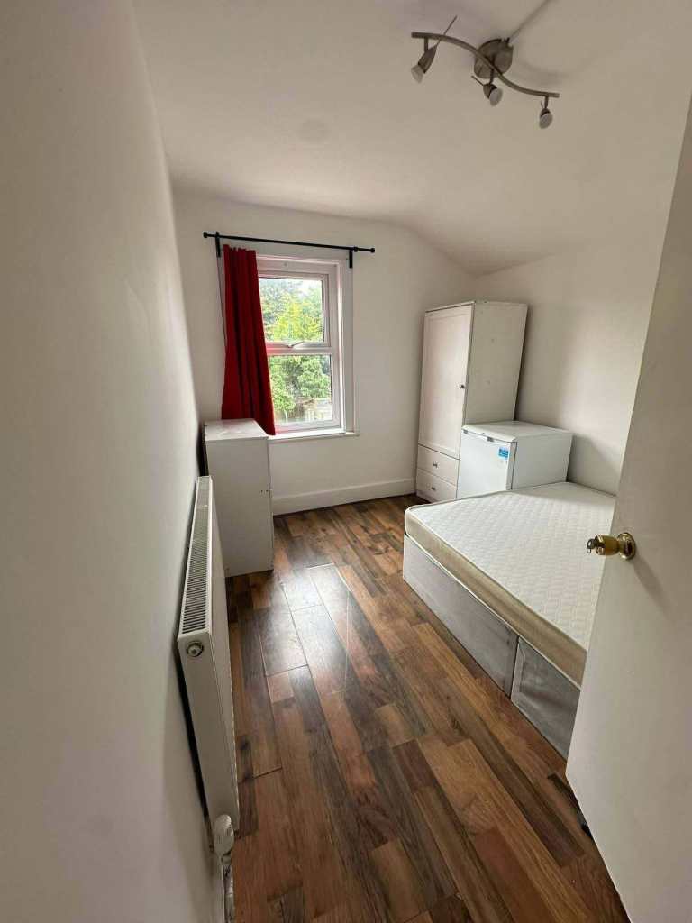 💥 Double Room SE1 Available ⭐