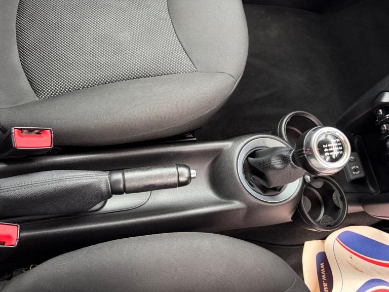 2013 MINI Hatch 1.6 Cooper 3dr HATCHBACK Petrol Manual