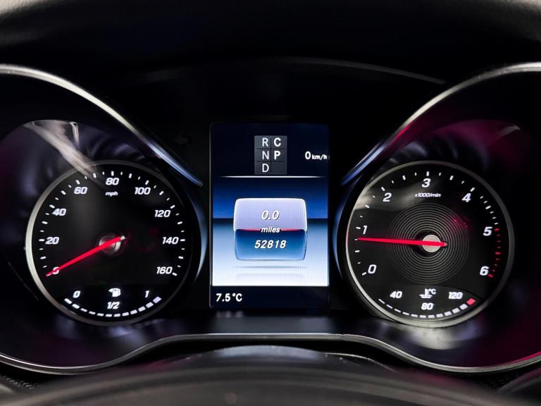 2019 Mercedes-Benz V-Class 2.0 V300d AMG Line MPV 5dr Diesel G-Tronic+ Euro 6 (s/s) 7 Seat (239 p...