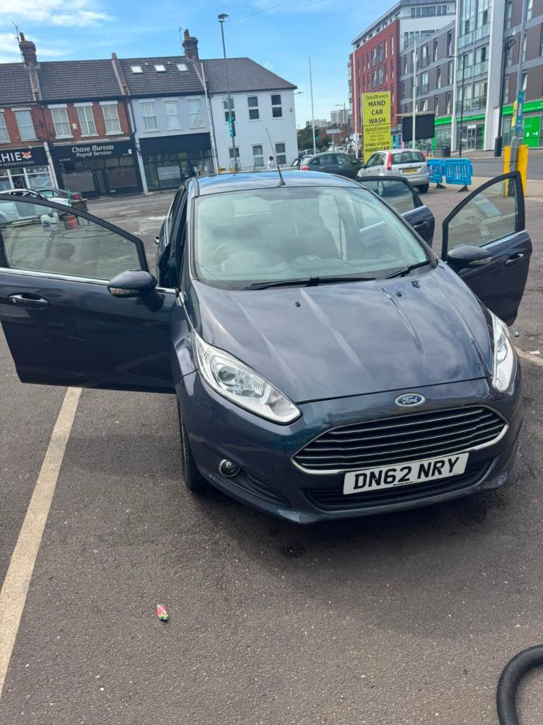Ford, FIESTA, Hatchback, 2012, Semi-Auto, 1597 (cc), 5 doors