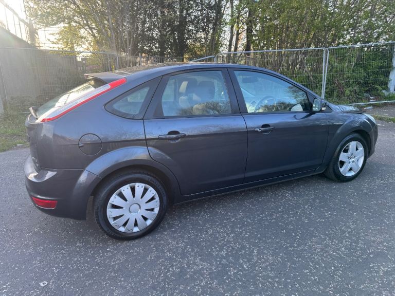AUTOMATIC  FORD FOCUS 1.6 * 5 DRS HATCHBACK*MOT- OCT 2026*like vauxhall astra  renault megane