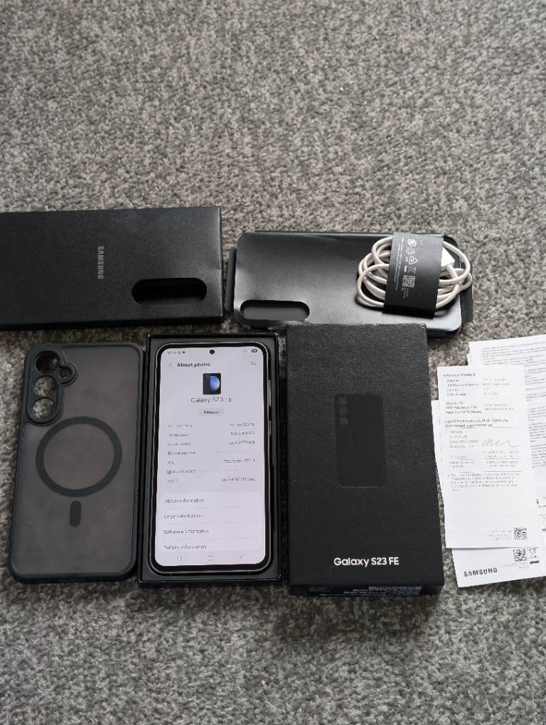 Samsung S23FE 128 unlocked dual SIM in immaculate condition like new come with box 
