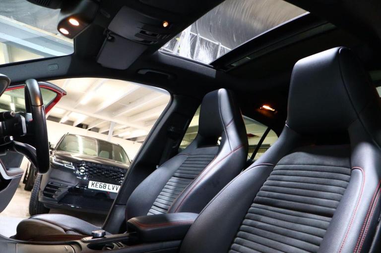 MERCEDES-BENZ GLA CLASS 2.1 GLA220d AMG Line (Premium Plus) 7G-DCT 4MATIC Euro